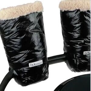 7 A.M. Enfant Black Stroller Hand Warmers